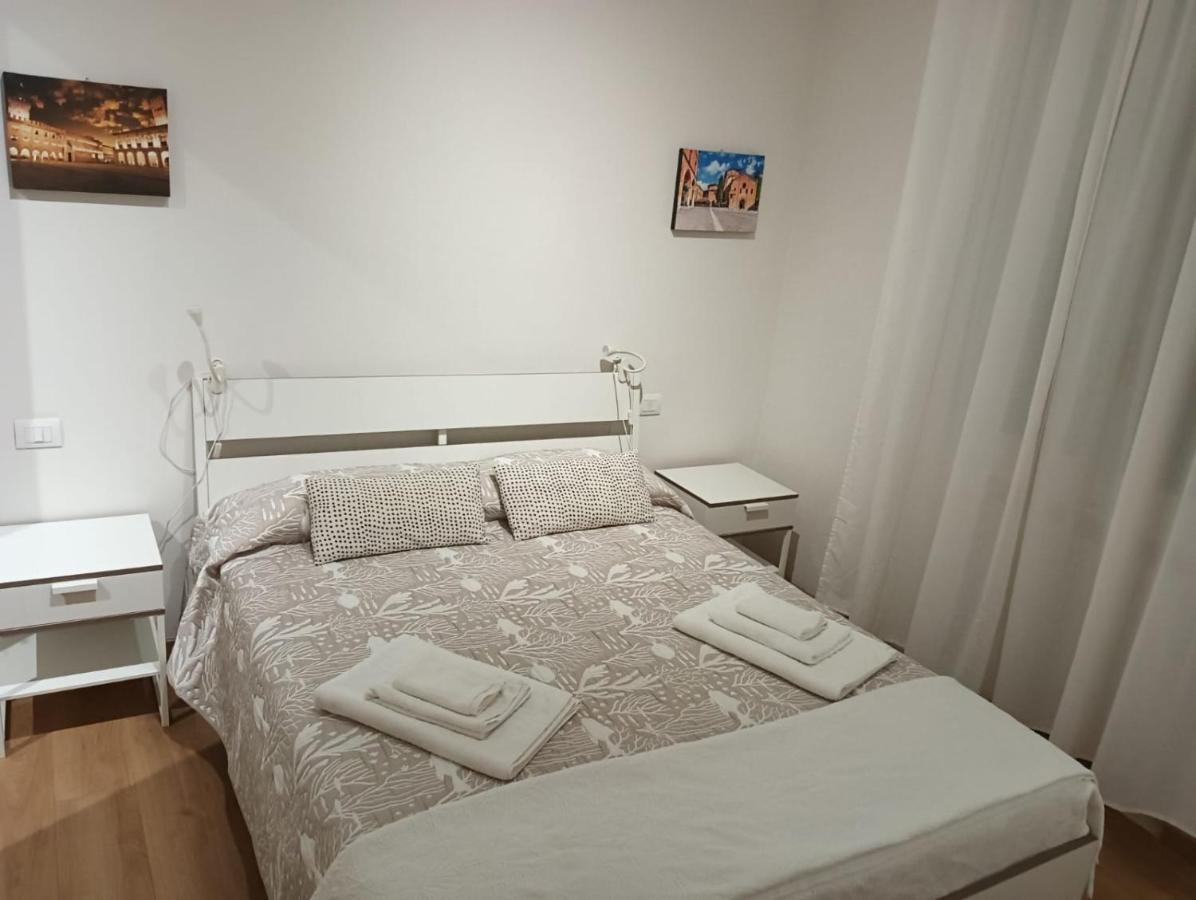 B&B Fiera Station Rooms Болоня Екстериор снимка